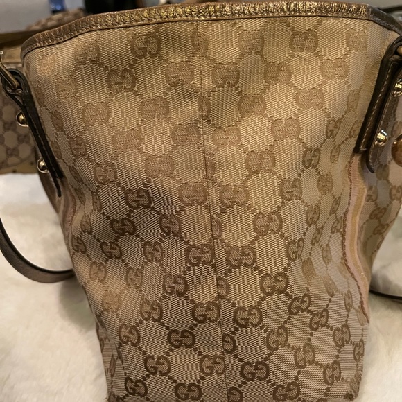 COPY-Gucci tote bag w/gold charm (additional photos duplicate listing) - Picture 8 of 13